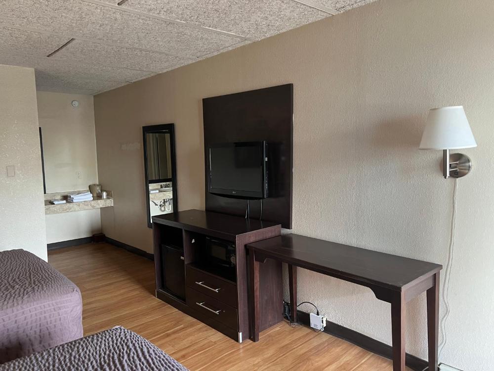 2 Queen Beds Non Smoking interior